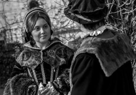 Tudor queen actor at England castles for tourism